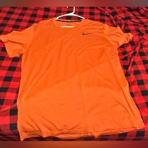 Men’s Nike Dri fit T-Shirt Short Sleeve Orange Size XL